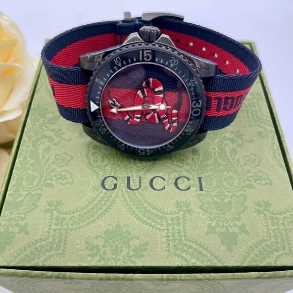Men’s Gucci snake embroidered 45 mm watch - Picture 2 of 10